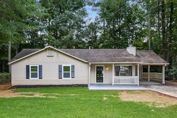 8620 Plumtree Dr Riverdale, GA 30274